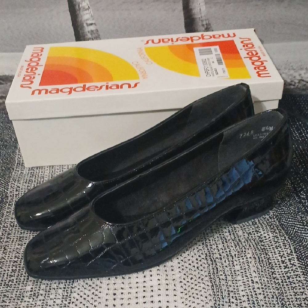 Magdesians Elegant Black Loafers with Timeless Design and Comfort